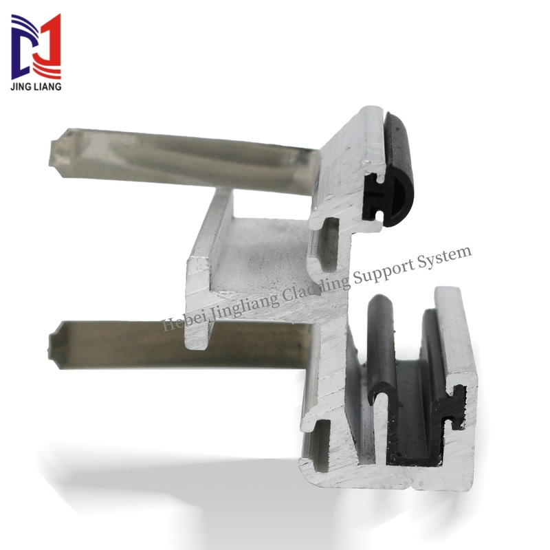 Dostosowane akcesoria antykorozyjne do systemu wsporczego fasady z paneli terakotowych 18 mm